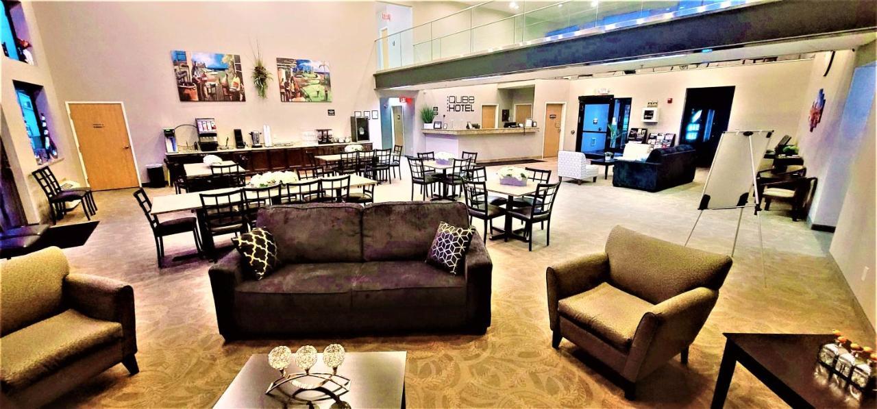 Qube Hotel - Polk City Extérieur photo
