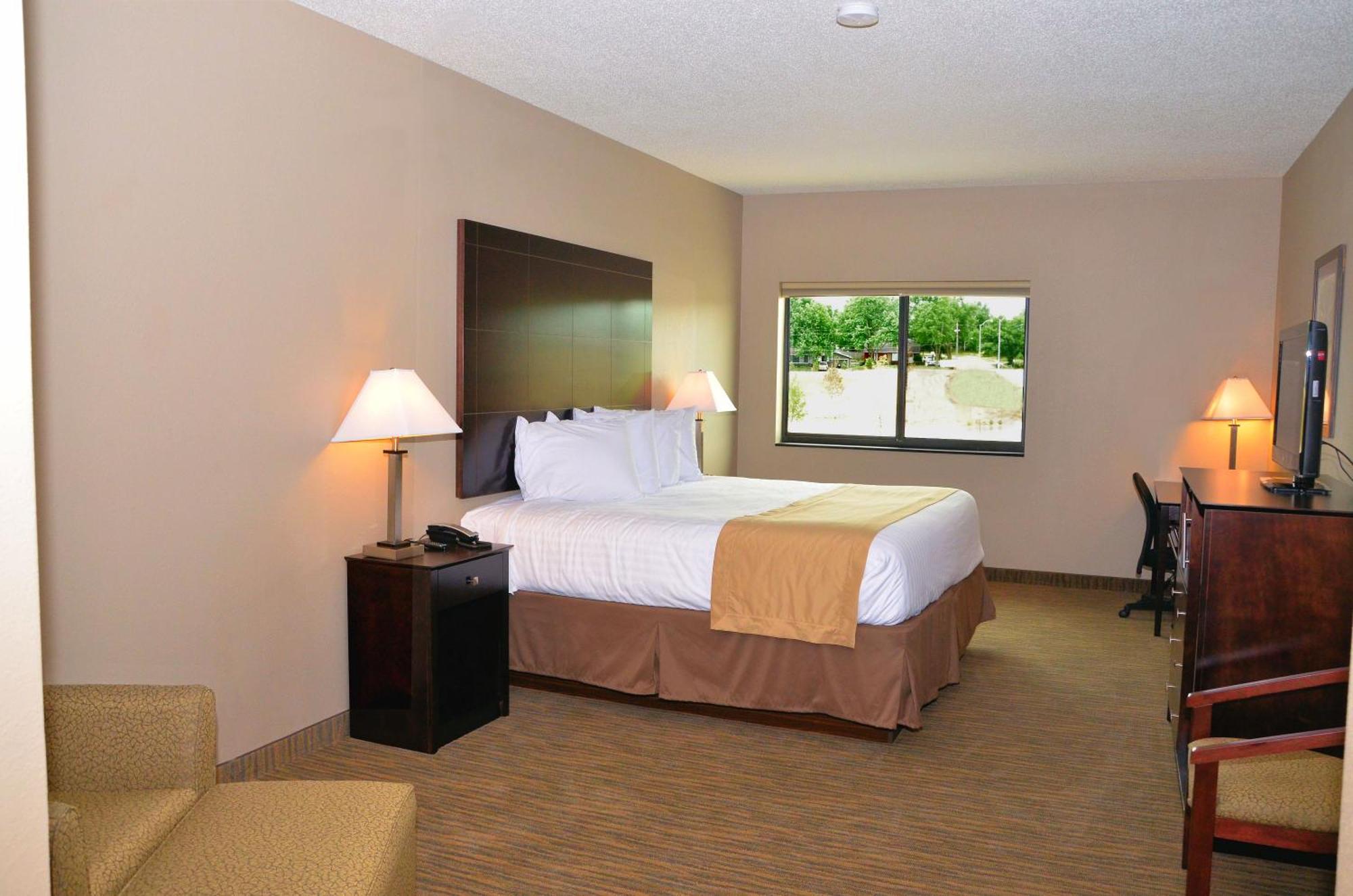 Qube Hotel - Polk City Extérieur photo