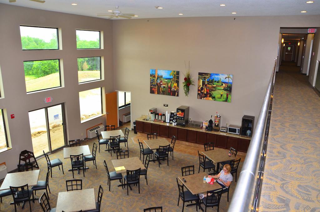 Qube Hotel - Polk City Extérieur photo