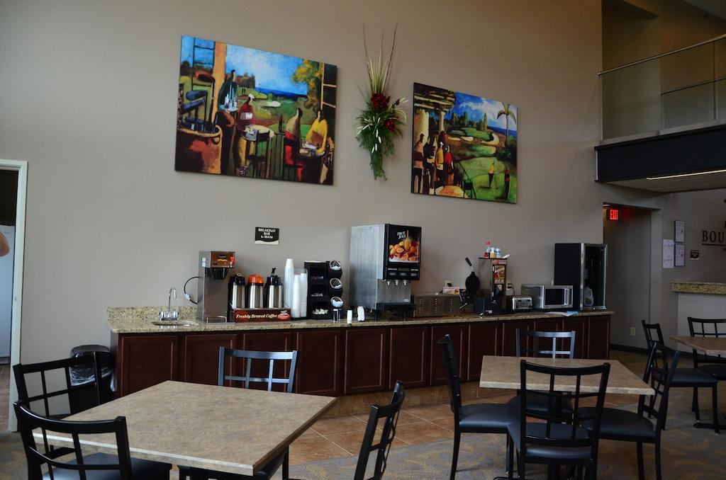 Qube Hotel - Polk City Extérieur photo