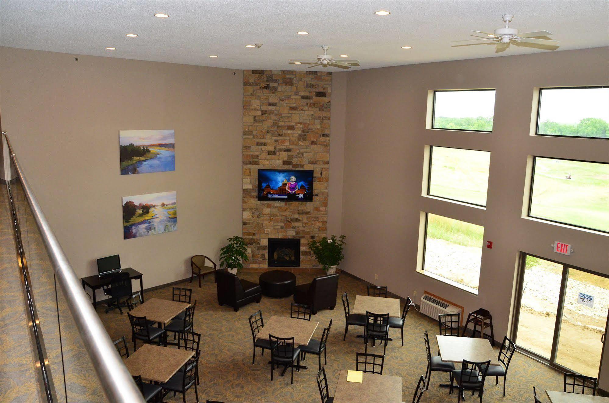 Qube Hotel - Polk City Extérieur photo